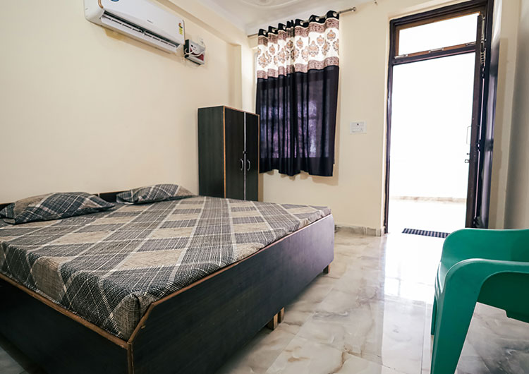 stay at rishikesh ashtanga yoga school