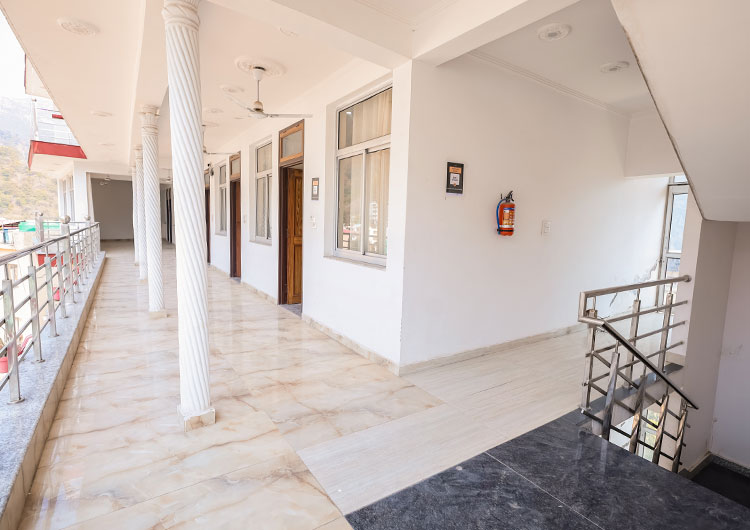 Traditional stay at rishikesh ashtanga yoga school