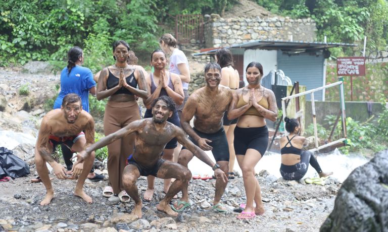 200 hour yoga teacher training in Rishikesh